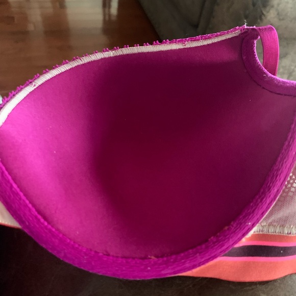 Victoria’s Secret 32DDD bra - Picture 3 of 3